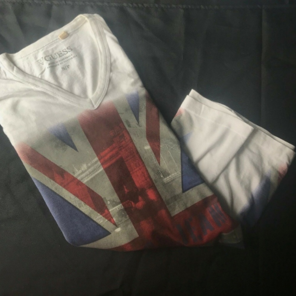 GUESS Mens T shirt graphic t shirt LOGO